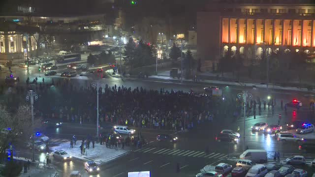 4.000 de oameni au manifestat în Piața Victoriei pentru susținerea DNA. VIDEO