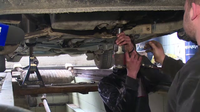 Liceul din România de pe băncile căruia ies mecanici și șoferi