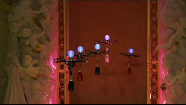 Săptămâna Modei de la Milano. Dolce & Gabbana şi-a deschis prezentarea cu un stol de drone