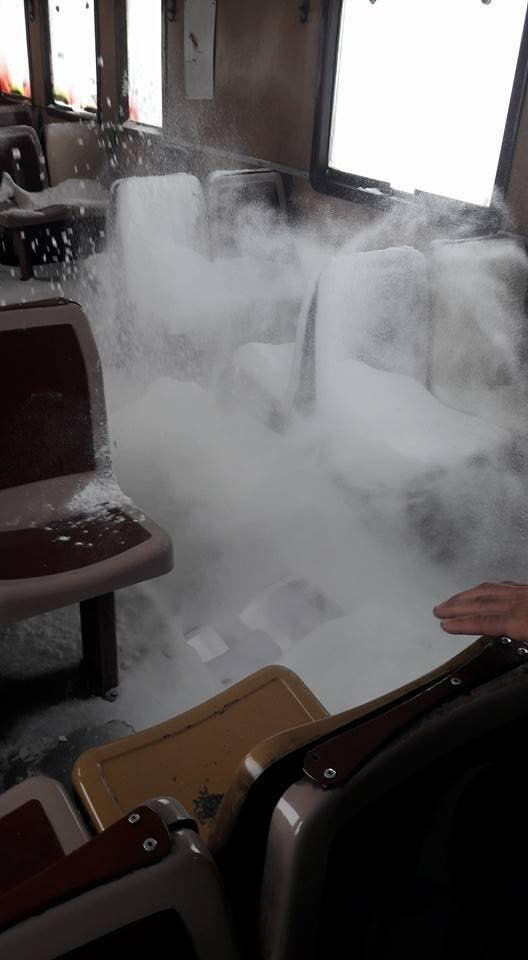 Reacția ministrului Transporturilor după ce a văzut pozele cu vagonul plin de zăpadă