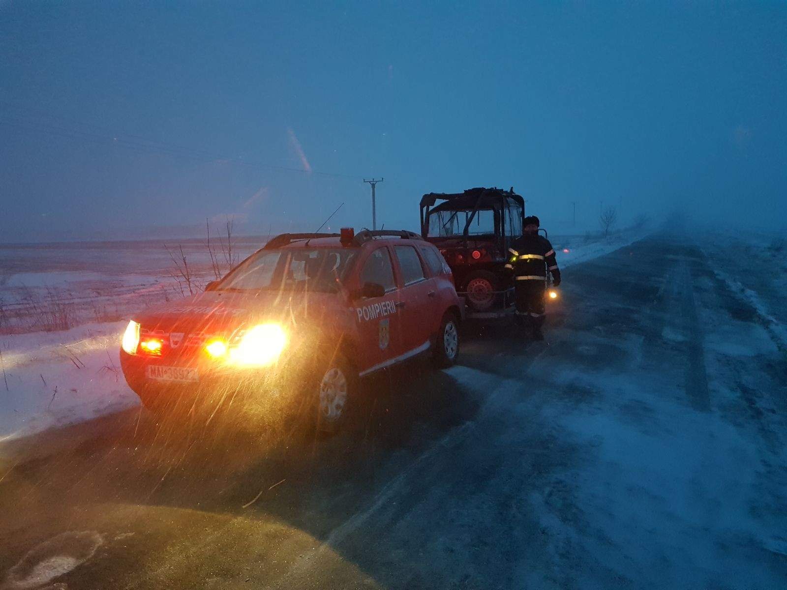 Două gravide din Constanța şi un bărbat cu probleme cardiace, preluaţi de o autoşenilată