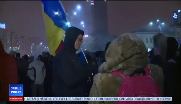 Miting de susţinere a şefei DNA: Un domn a venit la TV şi ne-a spus numai minciuni