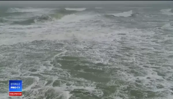 Viscol la malul mării. Toate porturile au fost închise