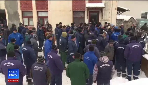 Deși e nevoie de sare pentru drumuri, salinele sunt blocate de proteste