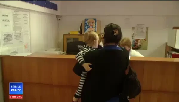 Părinții internați cu copiii, taxati foarte scump, deși stau în condiții mizere