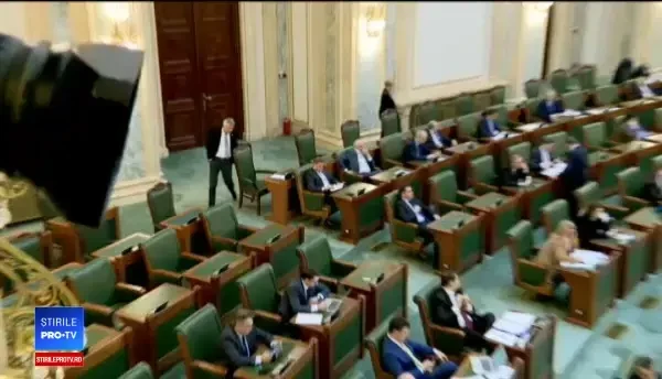 Plafonarea dobânzilor pentru credite, votată în Senat. Daniel Zamfir, criticat de propriul partid și susținut de PSD