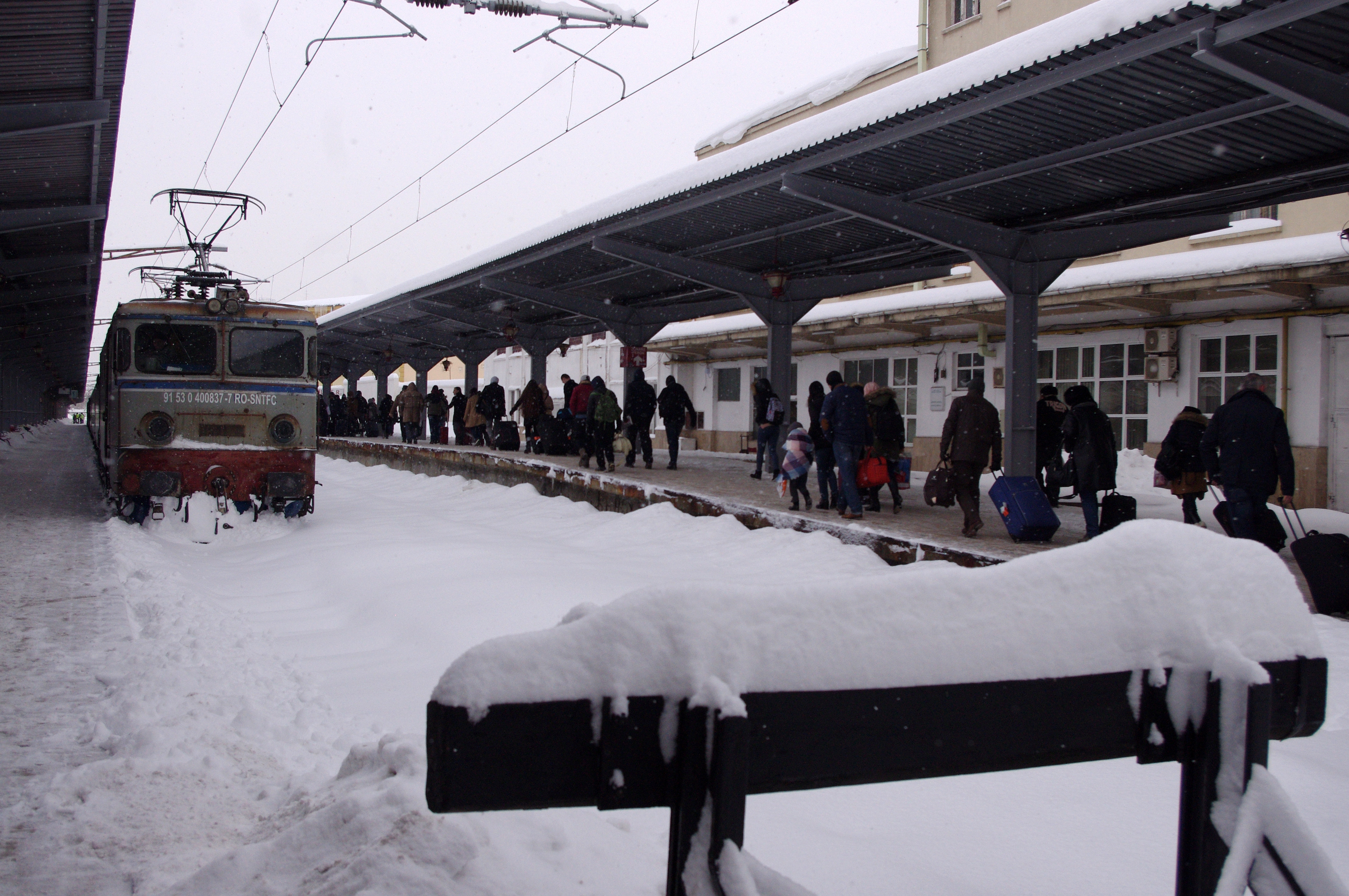 Mersul trenurilor, 19 decembrie. Întârzieri de până la 3 ore. Ce spune CFR