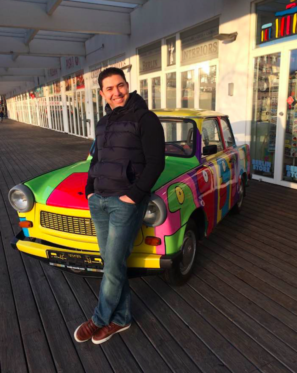 Un tânăr din Capitală face gratuit aprovizionarea pentru vecinii care nu pot ieși din casă