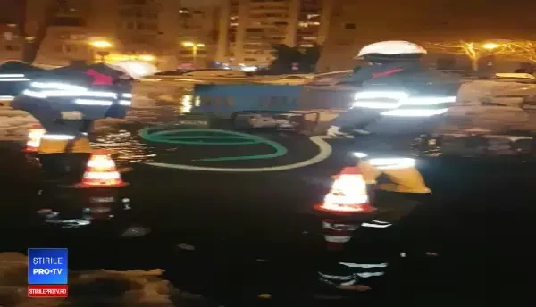 Stradă din Capitală inundată după o avarie masivă la o conductă de apă