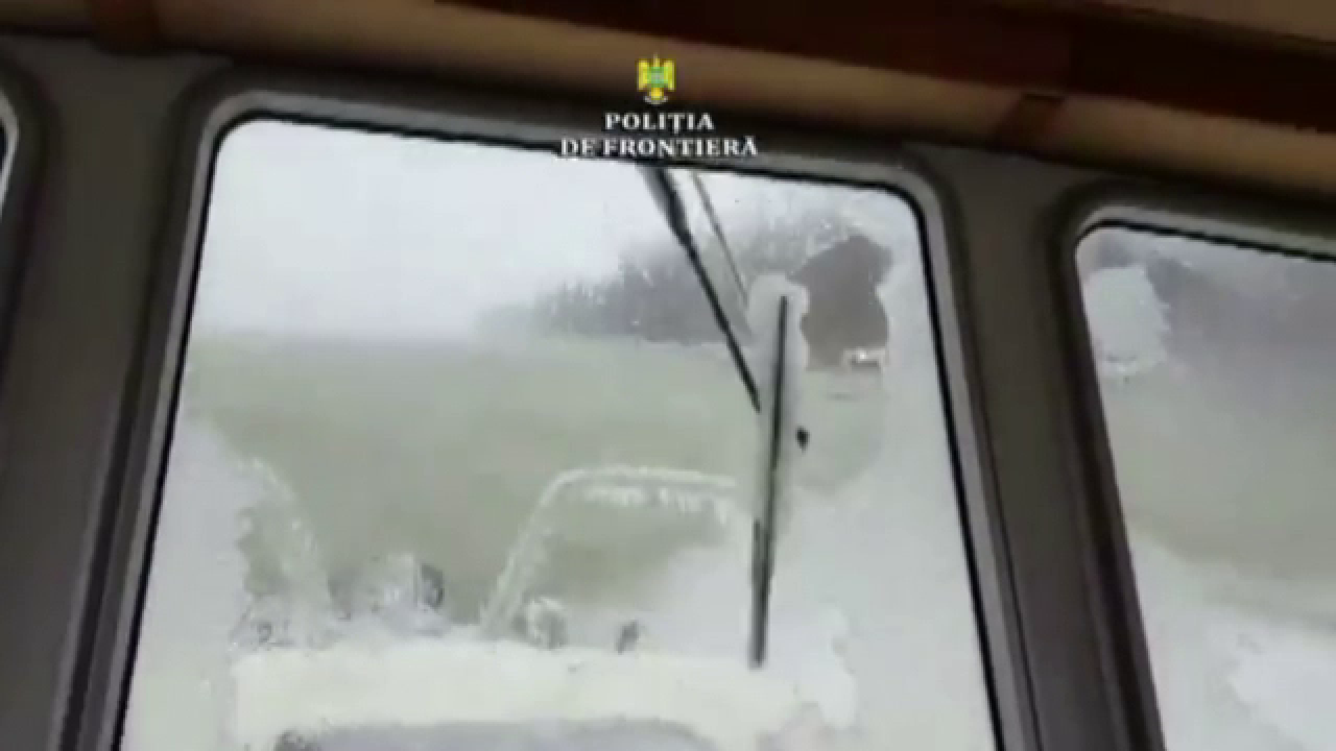 Salvare contracronometru în Insulă Mică a Brailei. Mai multe persoane, izolate în nămeţi