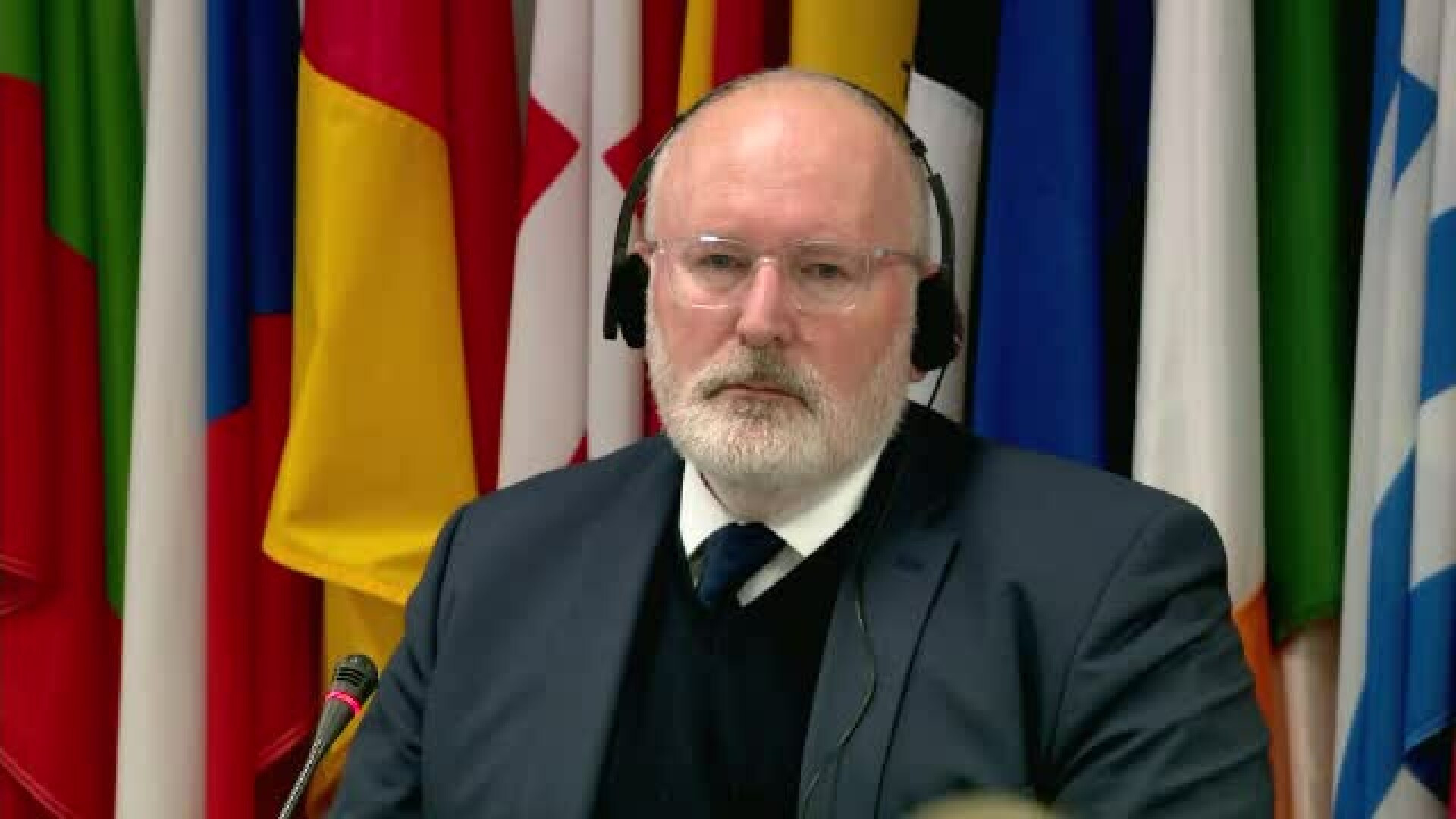 Ce riscă România după avertismentul fără precedent primit de la Comisia Europeană