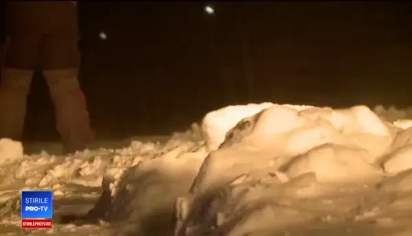 Autorităţile incearcă să ajungă în satele izolate din Constanta. De trei zile nimeni nu a mai reuşit să plece