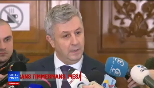 Mesaje dure de la Frans Timmermans pentru parlamentarii români: Nu mai faceți legi pentru voi