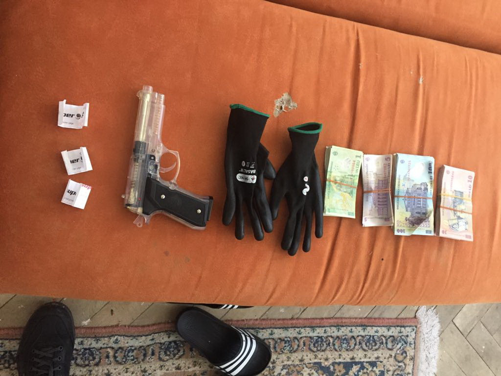 Bărbatul suspectat de jaful de la o casă de pariuri din Craiova, identificat