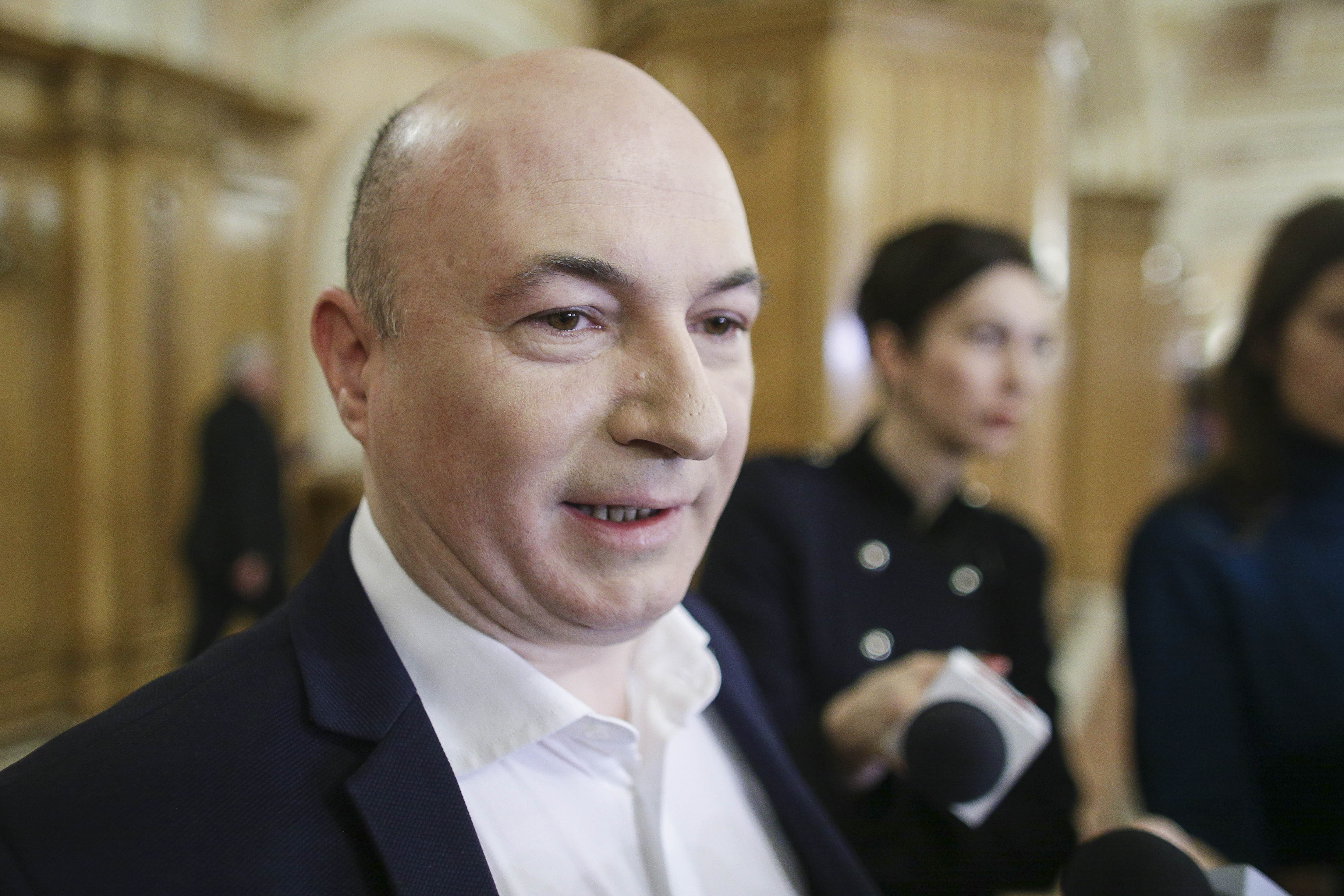 Codrin Ştefănescu: O chestiune normală. Îmi vine să-mi rup hainele şi să plâng