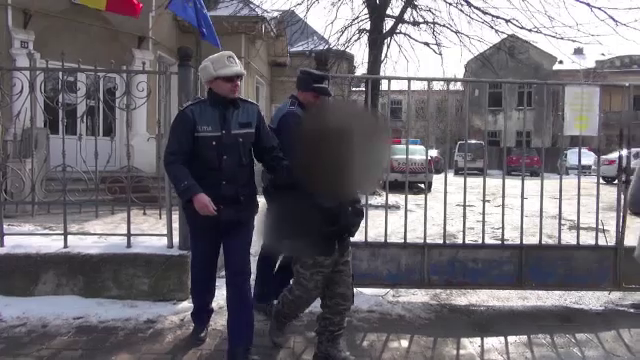 Un bărbat de 56 de ani din Bacău a fost arestat. E acuzat că şi-a abuzat sexual fiica