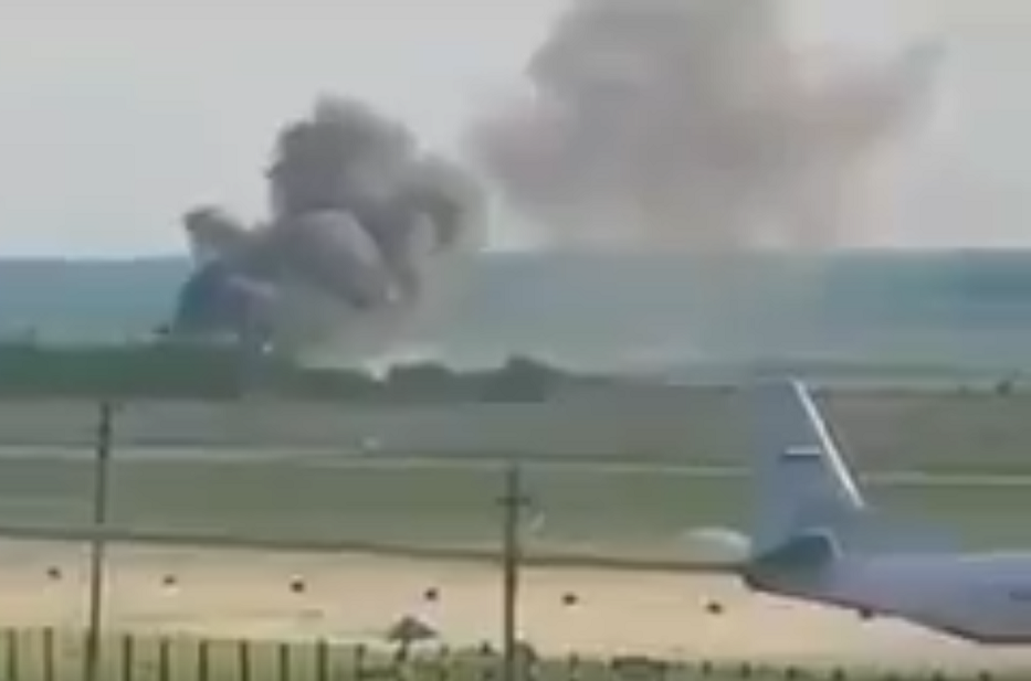 Momentul prăbuşirii avionului rusesc în Siria. Toţi cei de la bord au murit pe loc. VIDEO