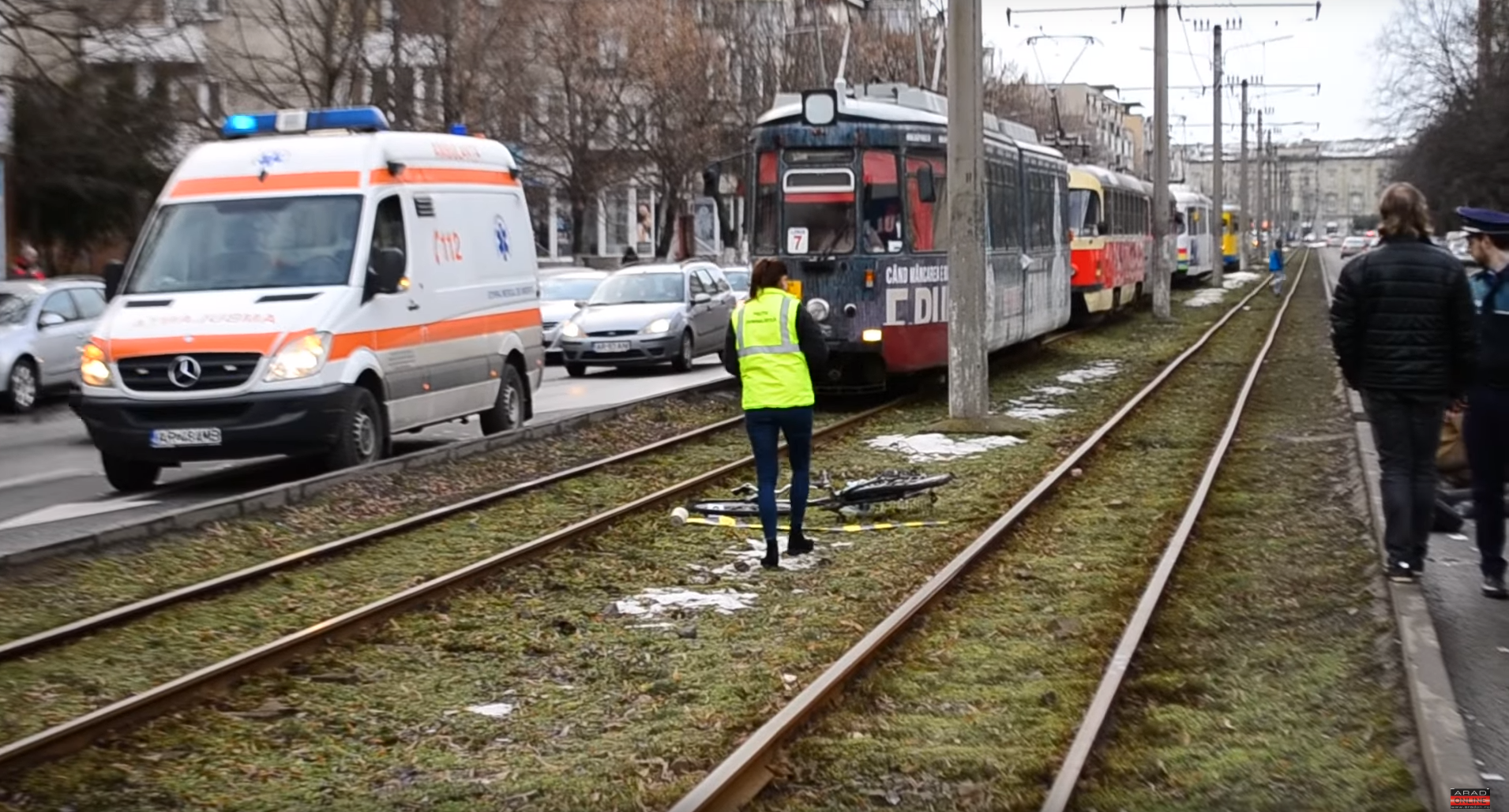 Un poliţist băut a lovit mortal cu maşina un bătrân pe bicicletă, în Arad