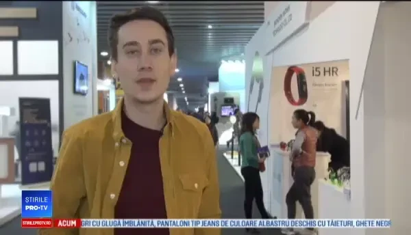 iLikeIT. Ciudățenii de la Barcelona: cel mai mic telefon, telefonul ”spinner” și telefonul mobil-fix