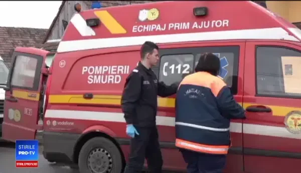 O tânără din Mureș a intrat în casa cuprinsă de flăcări pentru a-și salva cățelul