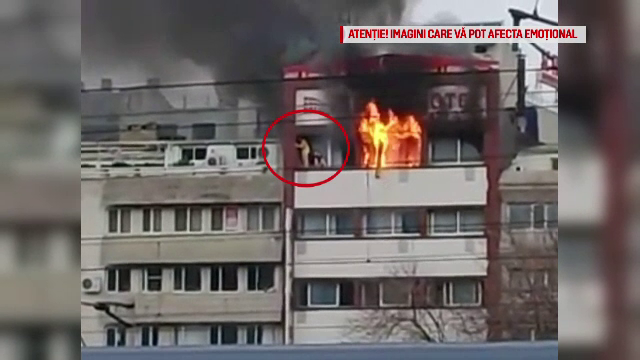 Momentul în care două femei sar de la etajul unui hotel în care izbucnise un incendiu