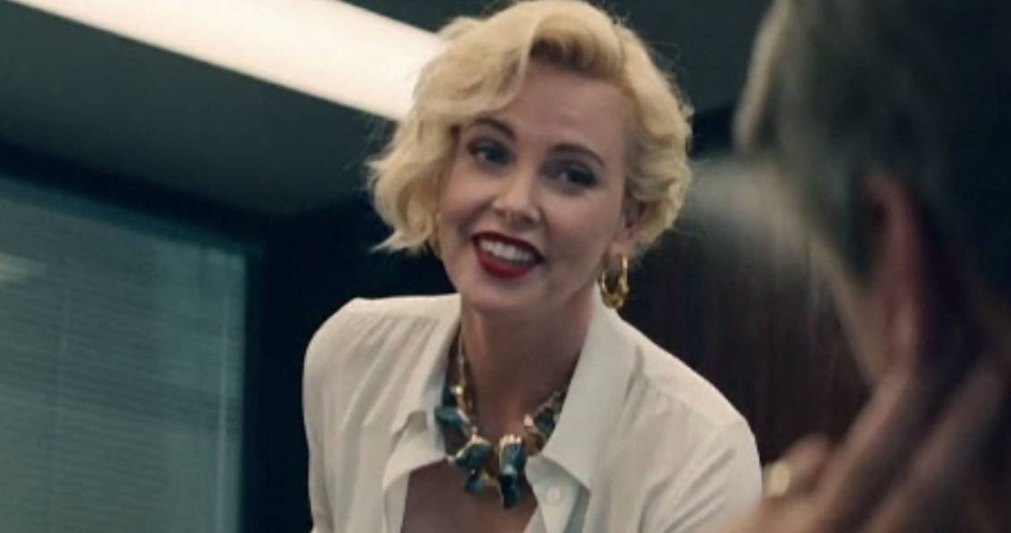 Charlize Theron revine în rolul unei femei de afaceri fără scrupule