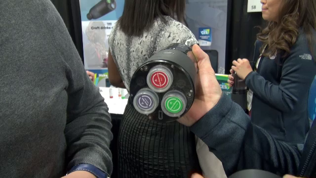 iLikeIT. Sticla inteligentă sau telecomanda pentru mobil, noile gadgeturi apărute pe piață