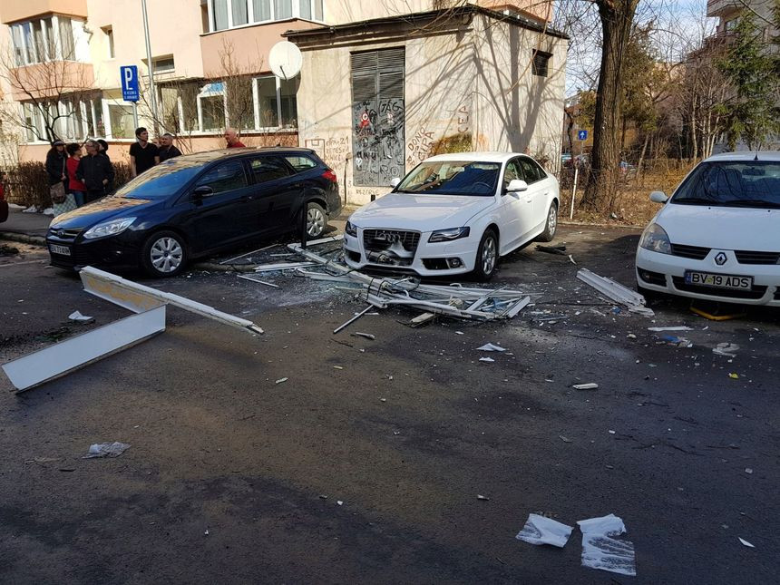 Explozie într-un bloc din Braşov. O persoană a fost rănită