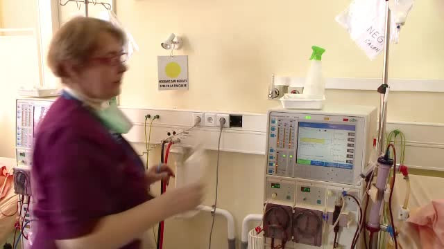 Moment emoţionant la spitalul Parhon din Iaşi, unde au fost invitate mamele dependente de dializă