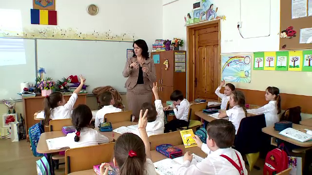 Importanța cursurilor de economie în școli. Părinții vor în schimb religie și științele naturii