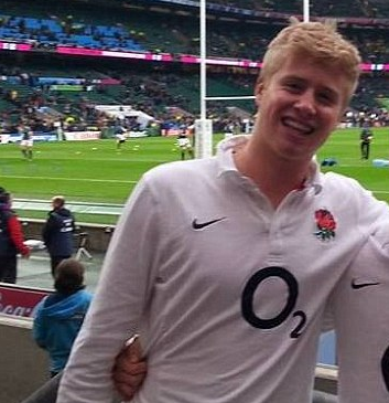 Student de 22 de ani, găsit spânzurat într-o padure din cauza unei farse online