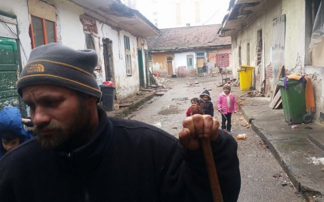 Un clan de romi terorizează un cartier din Timișoara, iar autoritățile sunt neputincioase