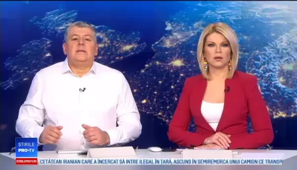 O roată de TIR s-a desprins şi a avariat o maşină de poliţie, în Buzău