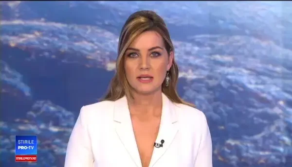 Elevă, găsită inconștientă în baia unui liceu. Ar fi vrut să se sinucidă