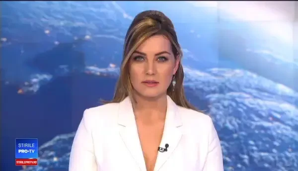 Elevă agresată de un grup de colegi în faţa Liceului sportiv din Oradea