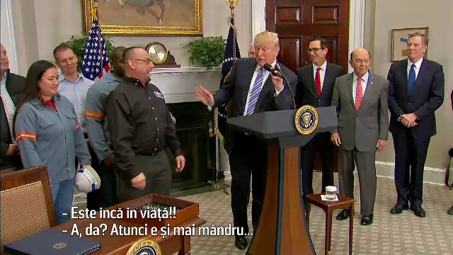 Gafa comisă de Donald Trump, la o ceremonie. A presupus că tatăl unui invitat este decedat