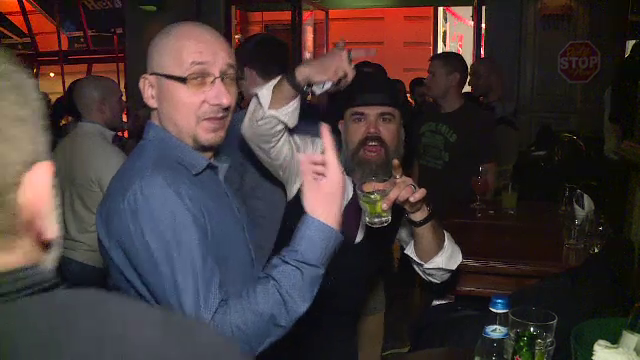 Tradiția celor 40 de pahare cu vin, respectată în club. Legenda din spatele ei