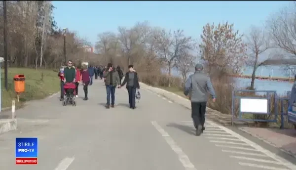 Primul grătar pe malul Dunării în 2018. Cârnați, mici, e excepțional