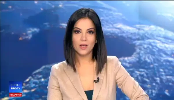 Imagini surprinzătoare cu un cerb surprins în Caraș-Severin