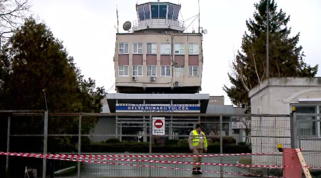 După investiții de aproape 20 de milioane de lei, aeroportul din Tulcea stă nefolosit de ani buni