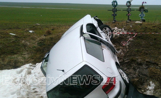 Un şofer al Prefecturii Teleorman a provocat un accident cu 4 răniți. Doi sunt jurnaliști