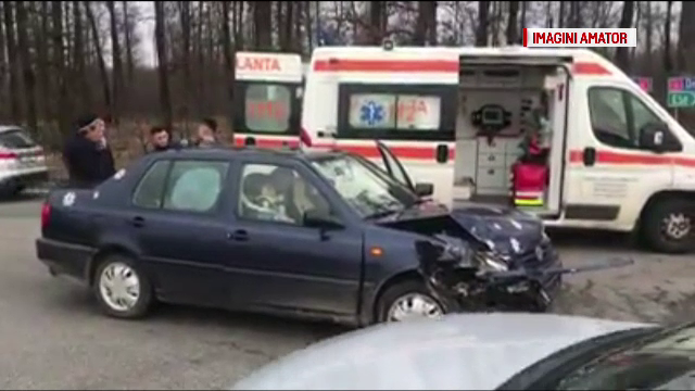 Accident pe un drum național din Maramureș. Șoferul conducea o mașină cu volanul pe dreapta