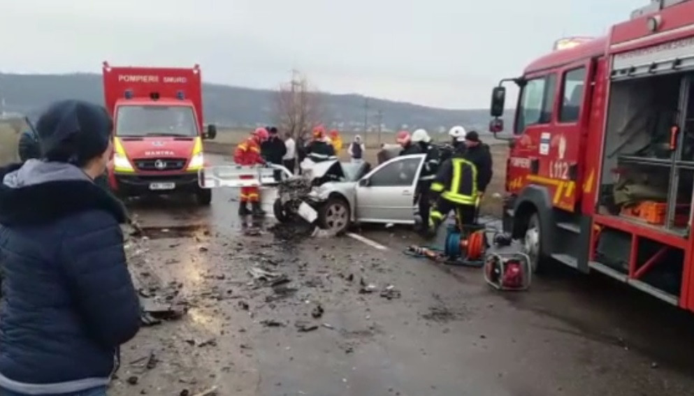 Un tânăr băut a provocat un accident soldat cu un mort și trei răniți în Vaslui. FOTO