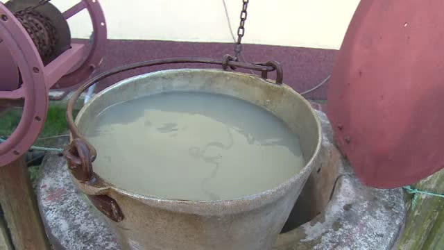 apa murdara in fantana