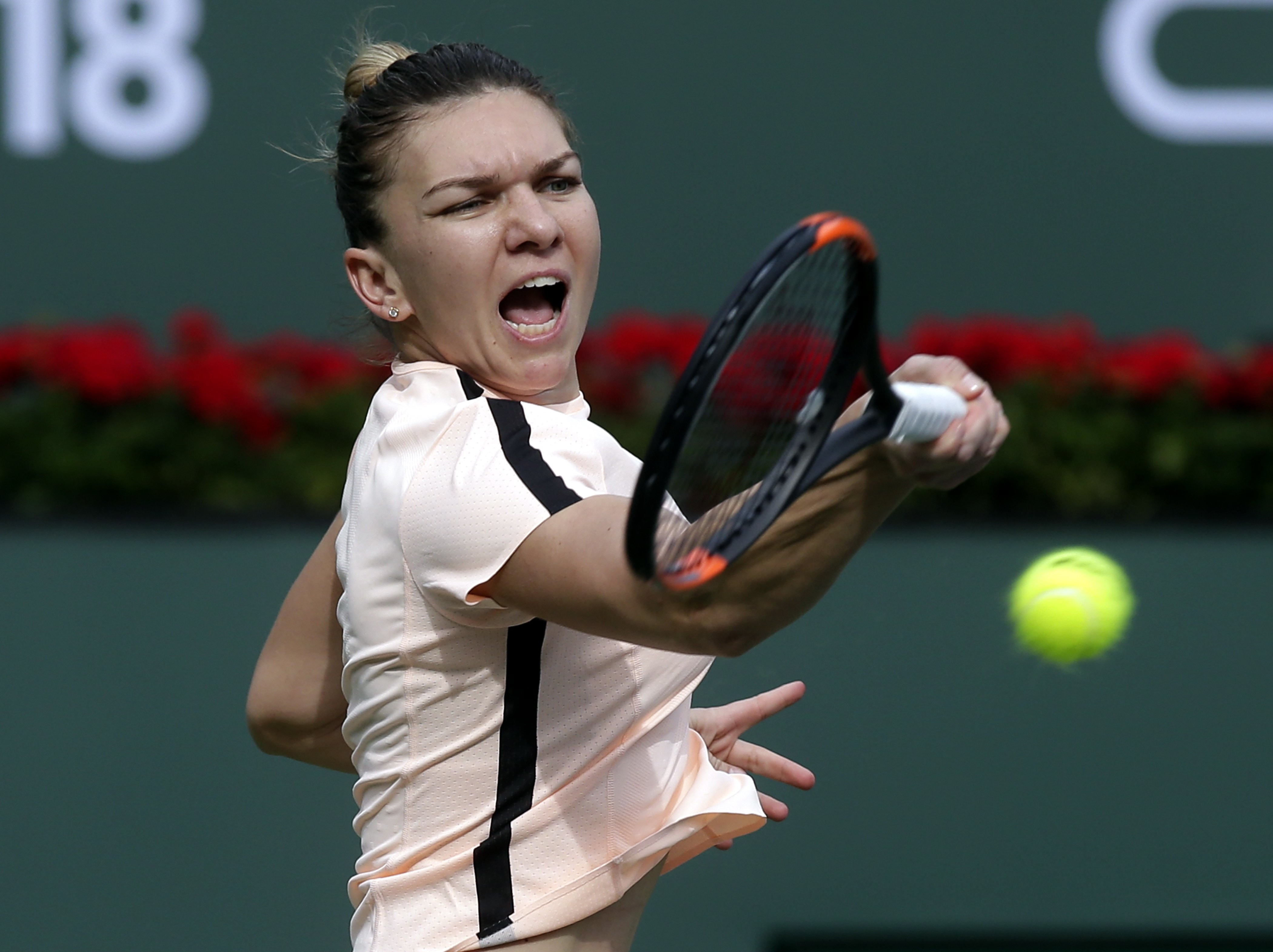 Simona Halep va juca împotriva japonezei Naomi Osaka în semifinala de la Indian Wells