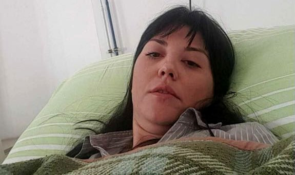 O tânără poliţistă, mama unui băieţel de 4 ani, are nevoie de ajutorul nostru