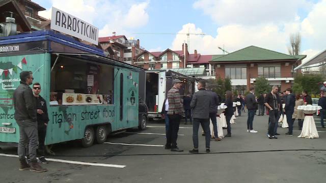 Fenomenul ”street-food”, la modă și în România. Proprietarii camioanelor cu mâncare vor o lege a lor