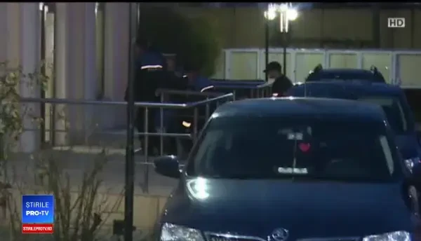 Bărbat reținut după ce a încercat să-și convingă cu cuțitul fosta iubită să se întoarcă la el