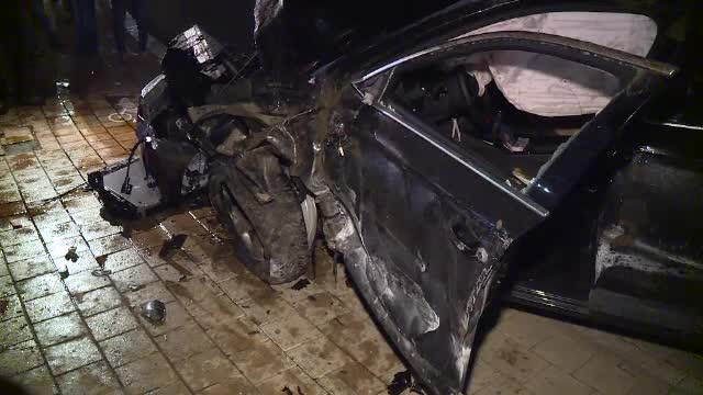 Un şofer băut a intrat într-o fântână arteziană din centrul Capitalei