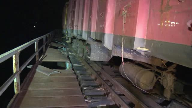 Tren deraiat în Bistriţa-Năsăud. Circulația a fost reluată după 15 ore